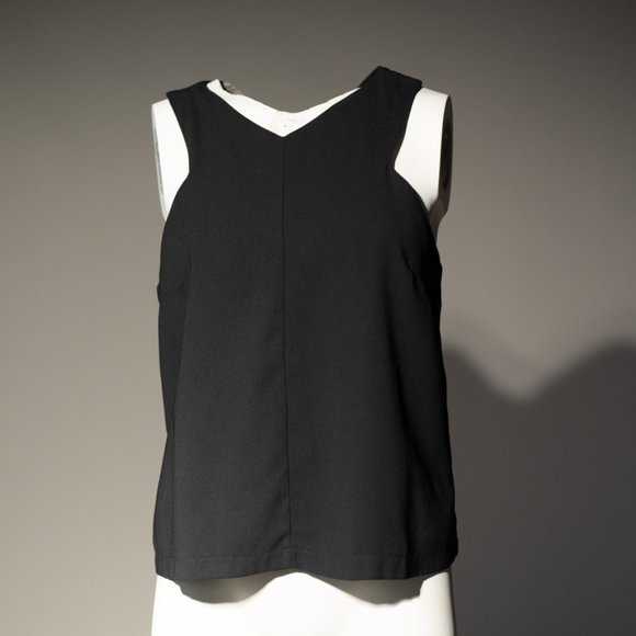 Lulus Tops - Lulus open back tank - black - L